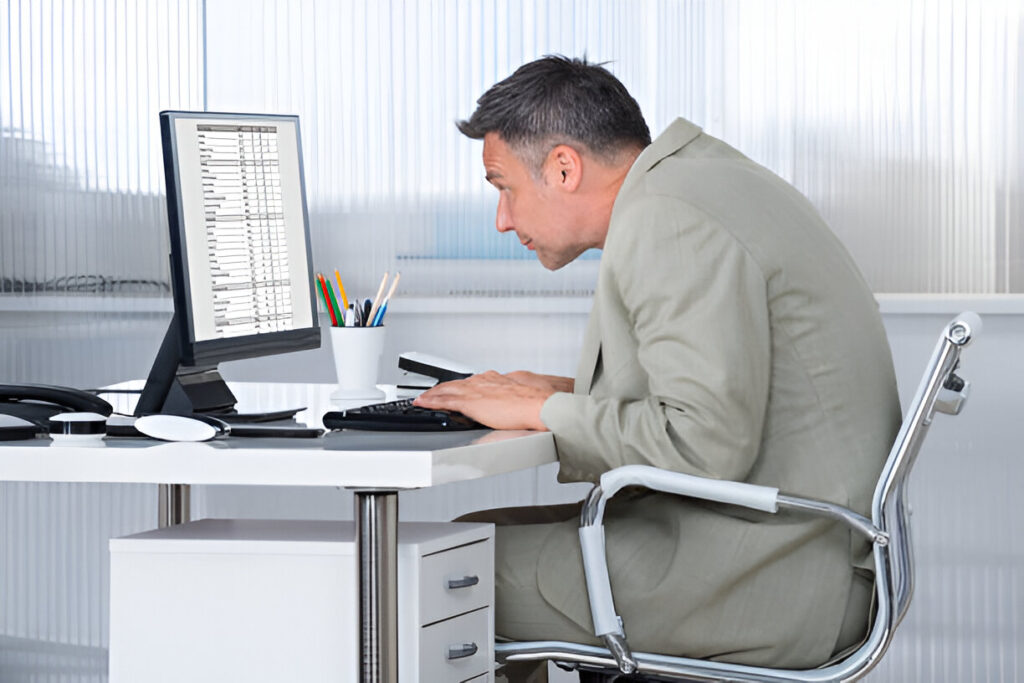 Middle Back Pain: Causes, Treatment, and Expert Care 1 steptodown.com837106 Middle Back Pain: Causes, Treatment, and Expert Care